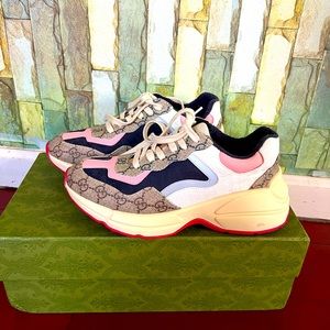 Gucci sneakers